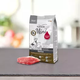   PLATINUM Adult Iberico + Greens MINI  ibériai sertéshúsból 900 g